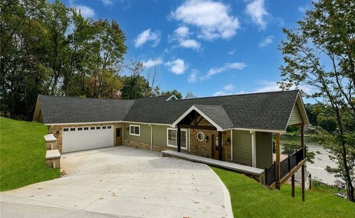 House in Malvern, Ohio, United States 1