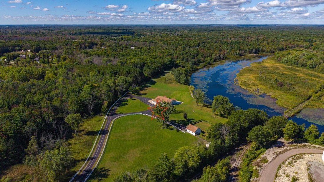 House in Marinette, Wisconsin, United States 4 - 19035393