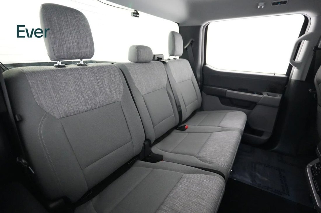 Pickup in San Francisco, CA, United States 5 - 18699604