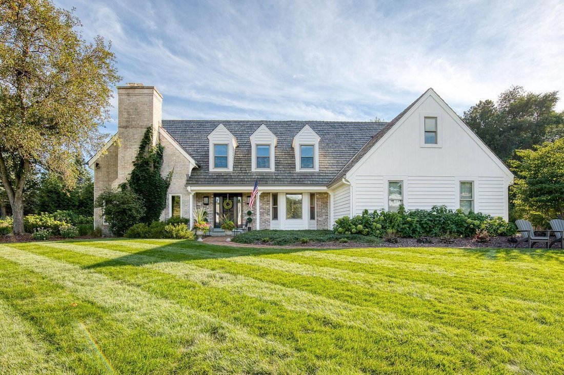 House in Brookfield, Wisconsin, United States 1 - 19035417