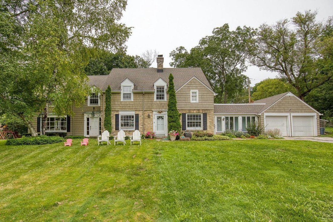 House in Elm Grove, Wisconsin, United States 1 - 19035421