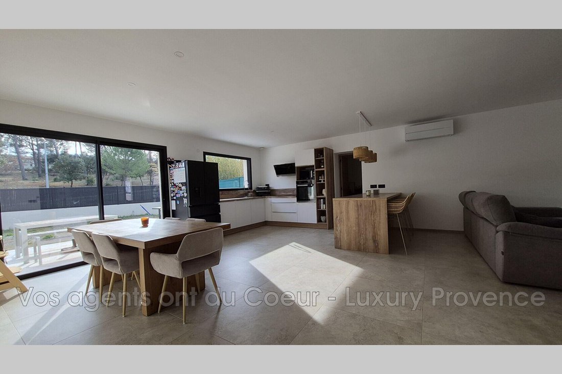 Villa in Rousset, Provence-Alpes-Côte d'Azur, France 3 - 19035746