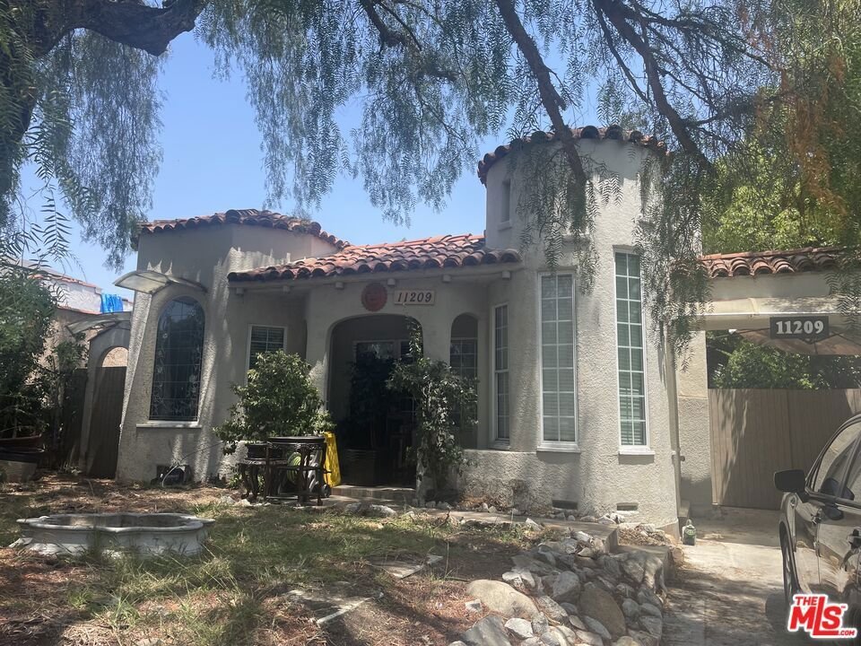 House in Los Angeles, California, United States 1 - 19035409