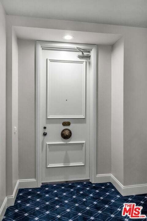 Condo in Los Angeles, California, United States 2 - 19035406