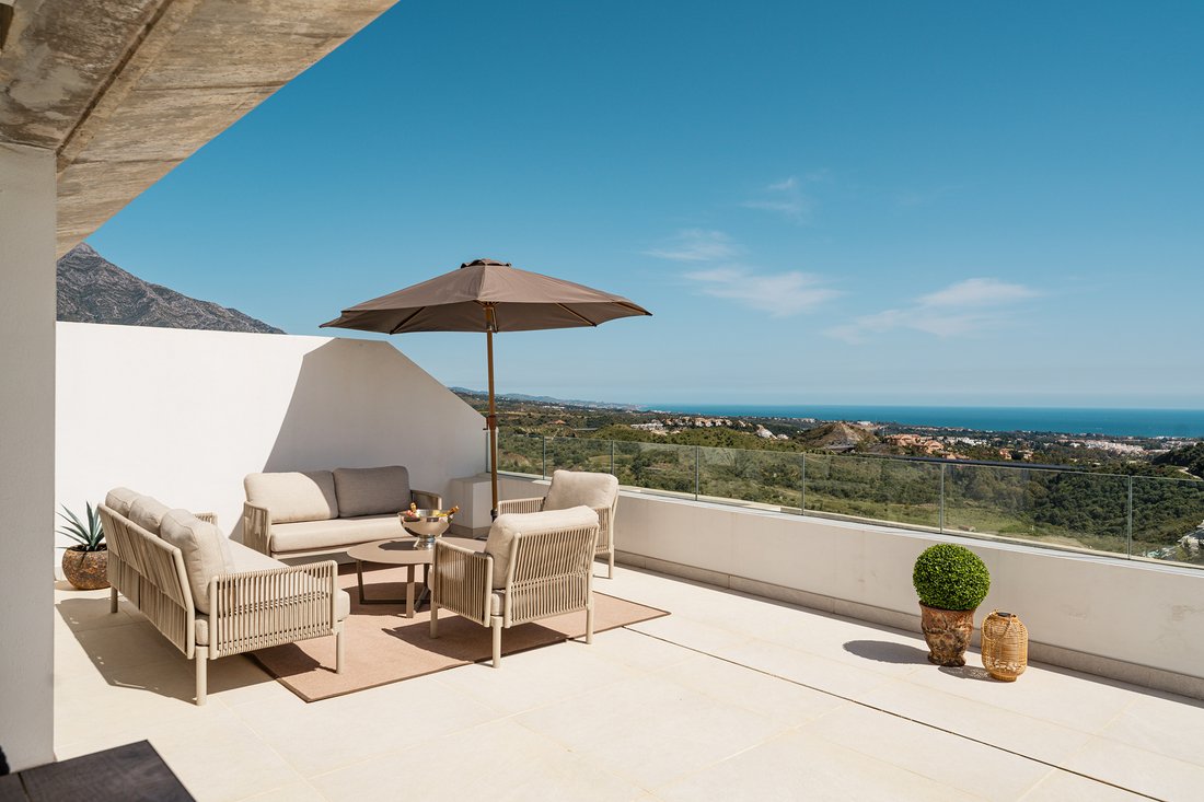 Apartment in La Quinta, Benahavis, Andalusia 1 - 19036407