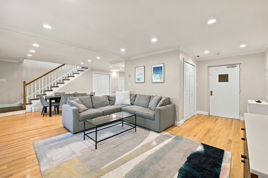 Condo in Brookline, Massachusetts, United States 2 - 19036318