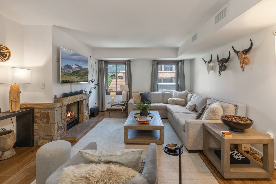 Condo in Mountain Village, Colorado, United States 2 - 19036333