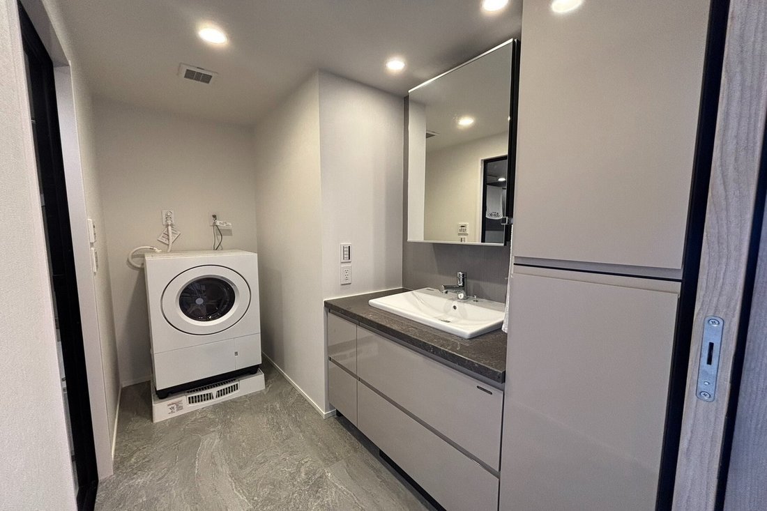 Condo in Naha, Okinawa, Japan 5 - 19036312