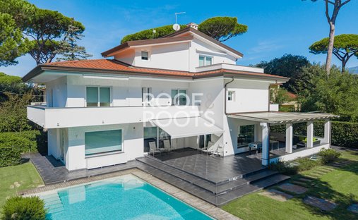 Villa en Motrone, Pietrasanta, Italia 1