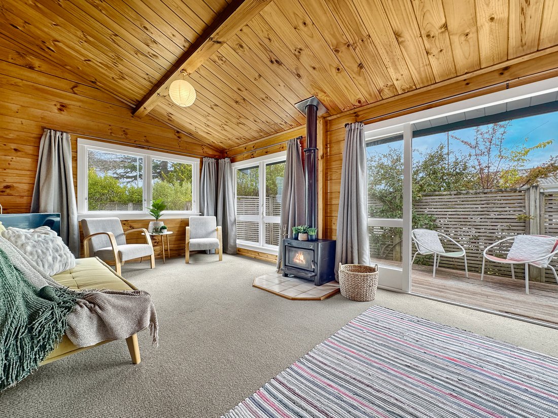 Kinloch, Waikato, New Zealand 2 - 19036350