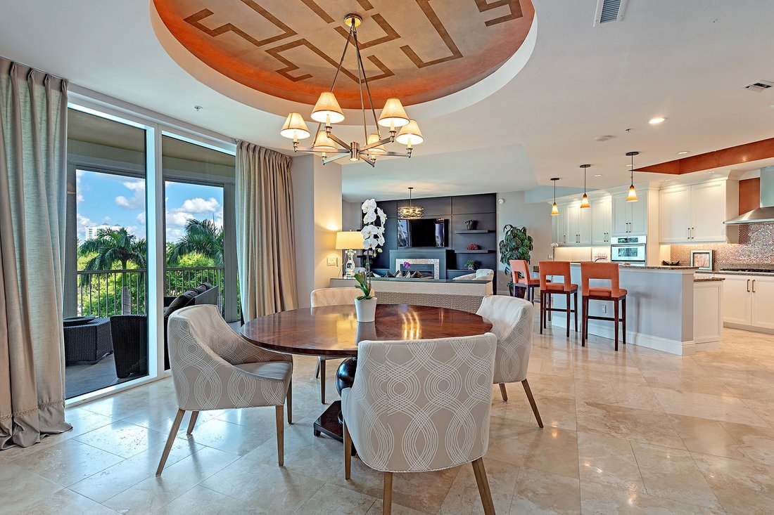 Condo in Naples, Florida, United States 4 - 19036415