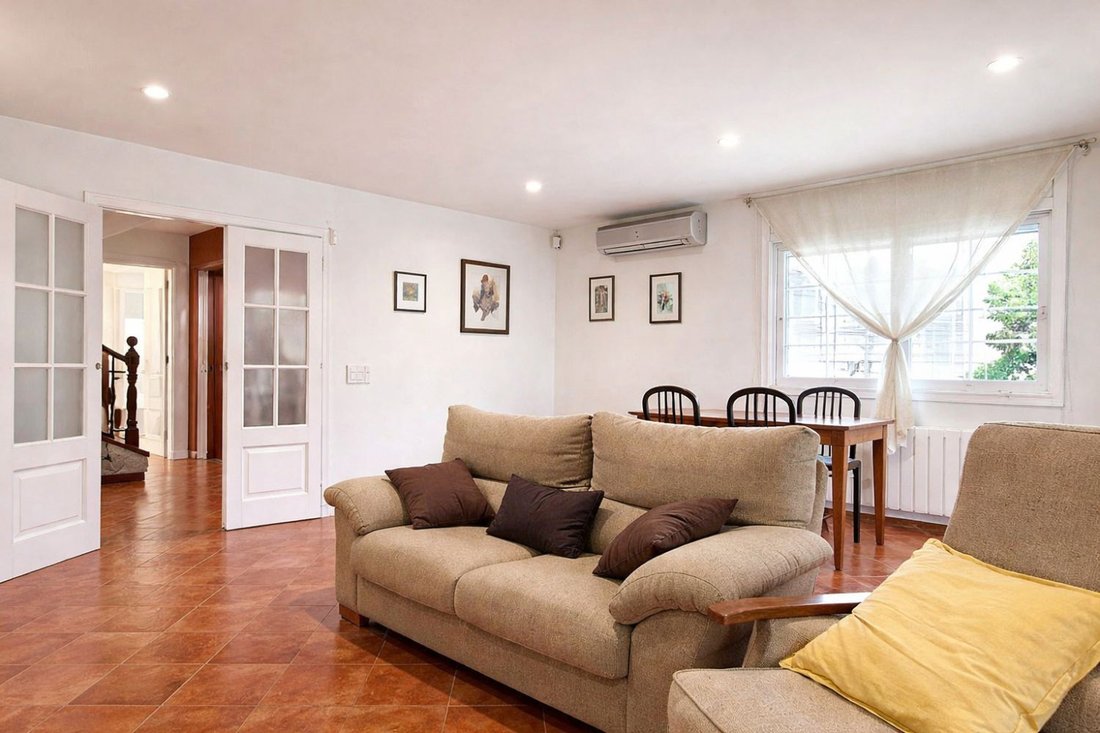 Maison à Marianao, Sant Boi de Llobregat, Espagne 4 - 17083877