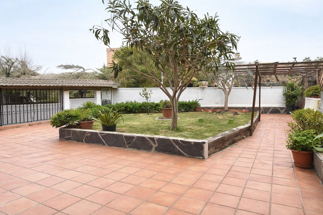 Maison à Marianao, Sant Boi de Llobregat, Espagne 1 - 17083877