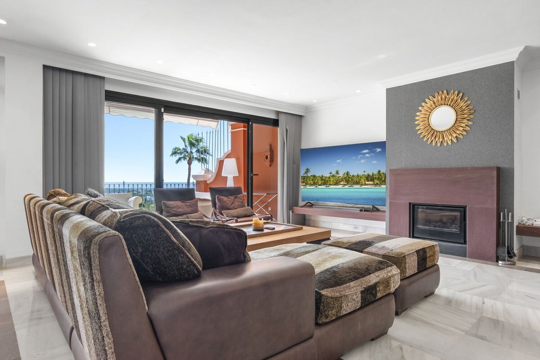 Apartment in La Quinta, Benahavis, Andalusia 2 - 19036582
