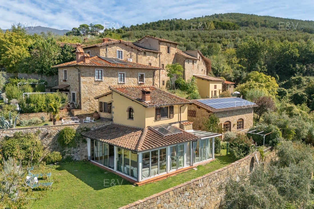 Finca en Castelfranco Piandiscò, Toscana, Italia 1 - 19036618