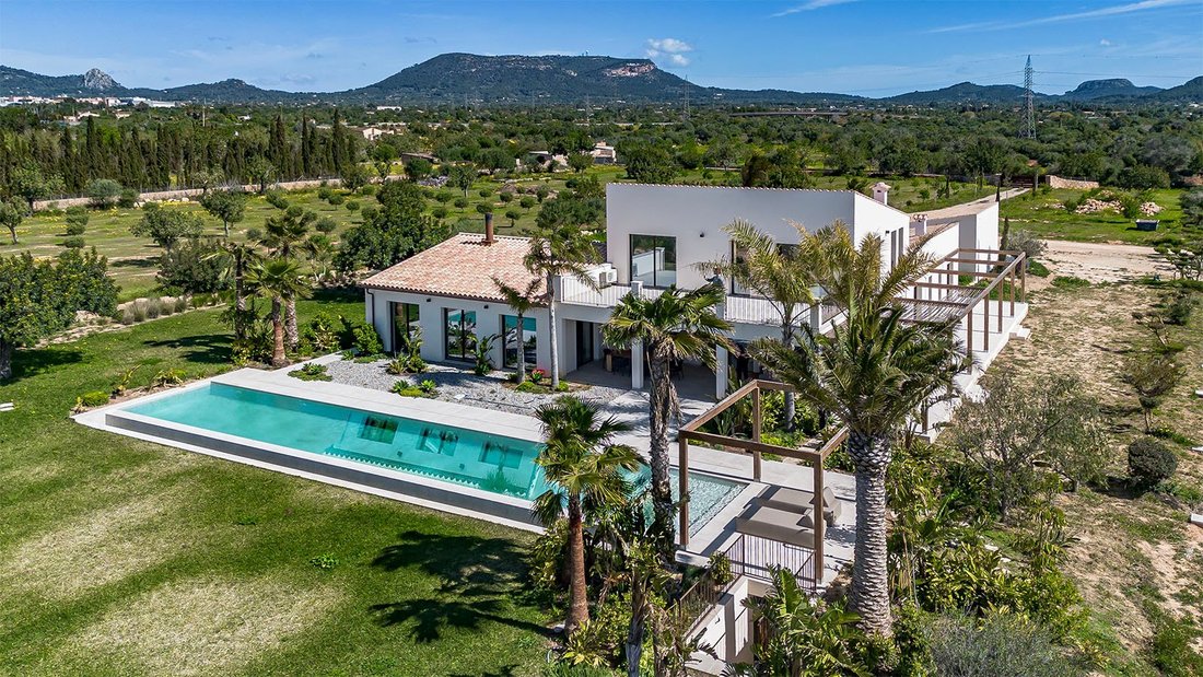 Finca in Llucmajor, Balearic Islands, Spain 2 - 17532061