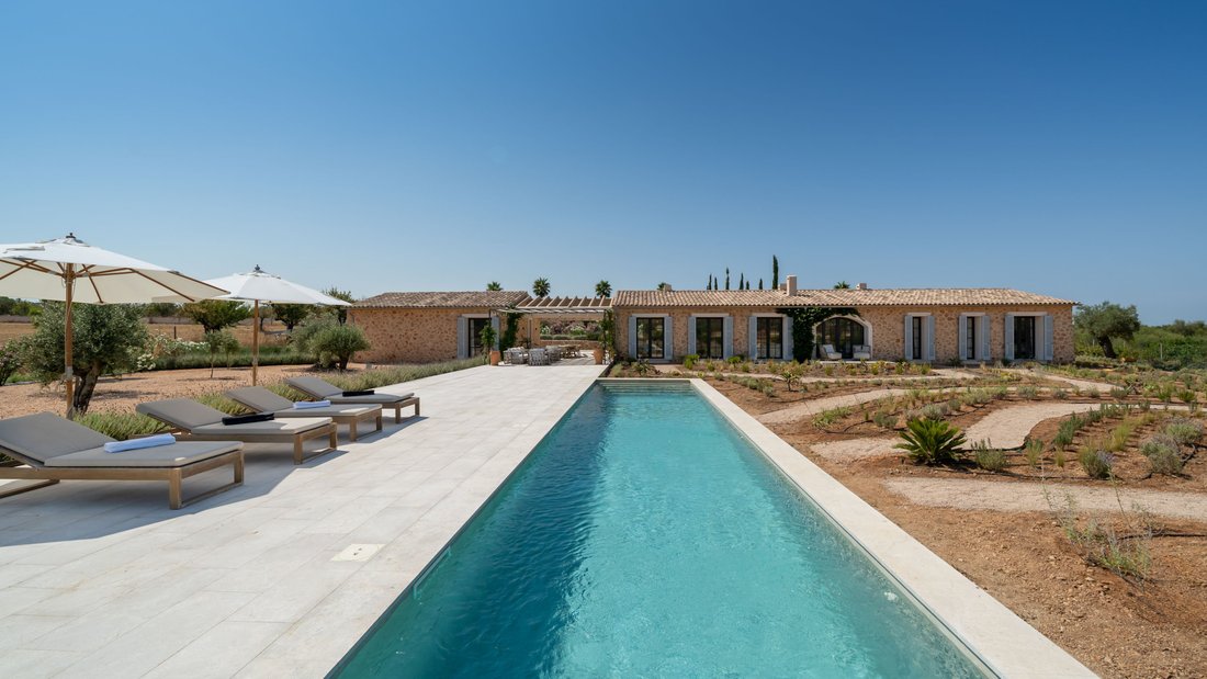 Finca in Santa Maria del Cami, Balearic Islands, Spain 1 - 18473752