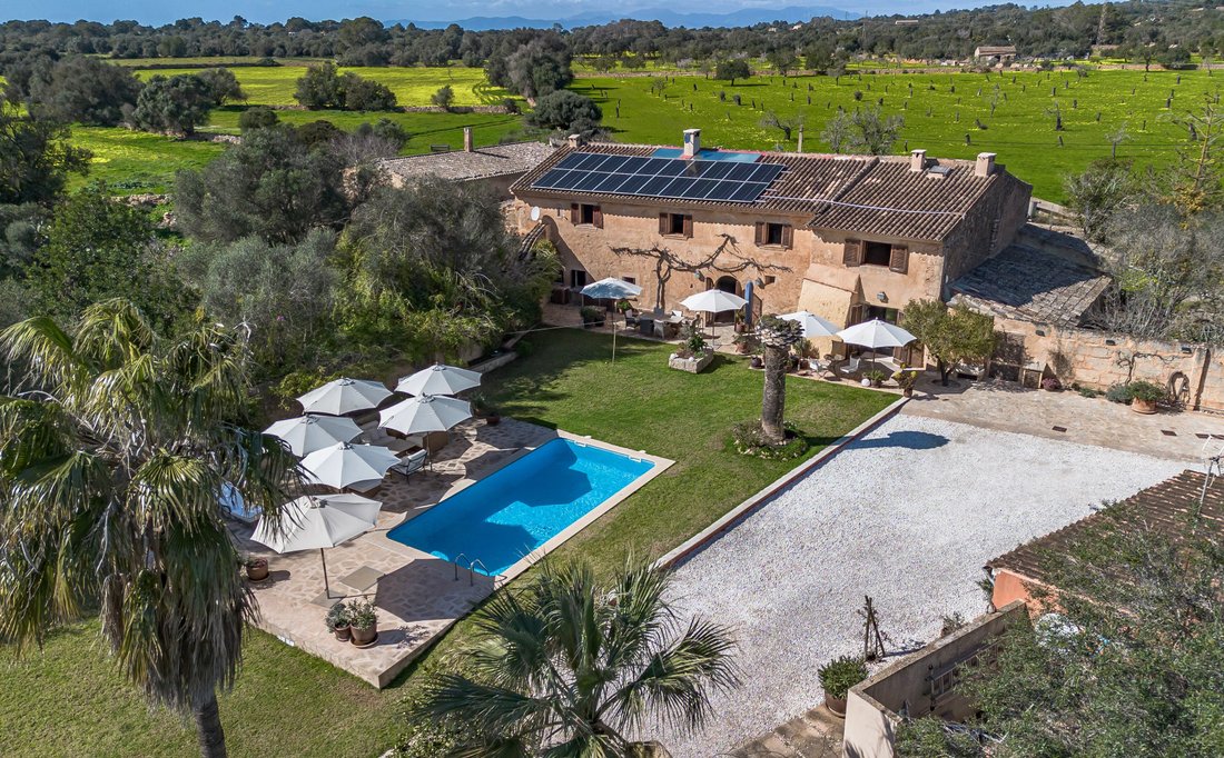 Finca in Llucmajor, Balearische Inseln, Spanien 1 - 17302601