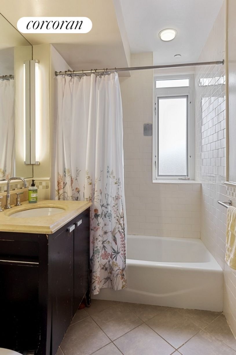 Condo in New York, New York, United States 4 - 19036776