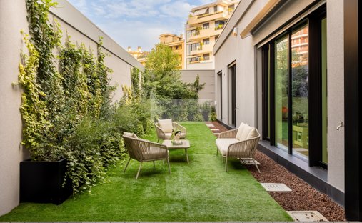 Villa in Isola, Milan, Italy 1