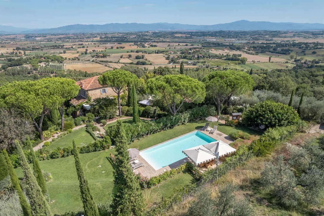 Country House in Lucignano, Tuscany, Italy 2 - 19036811