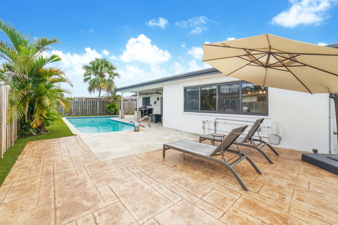 House in Pembroke Pines, Florida, United States 4 - 19036799