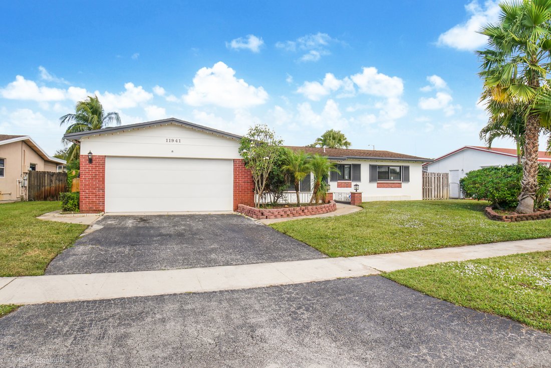 House in Pembroke Pines, Florida, United States 2 - 19036799