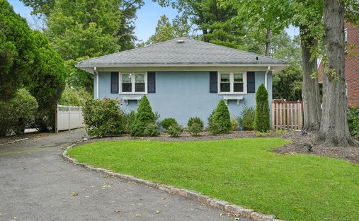 House in West Orange, New Jersey, United States 1