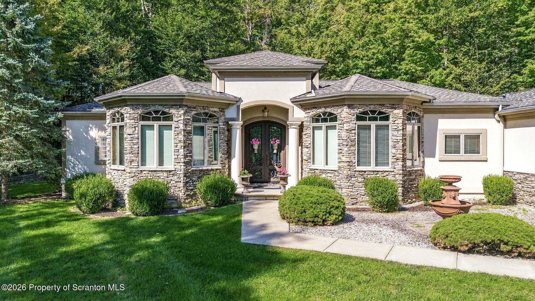 House in Dalton, Pennsylvania, United States 2 - 19036769