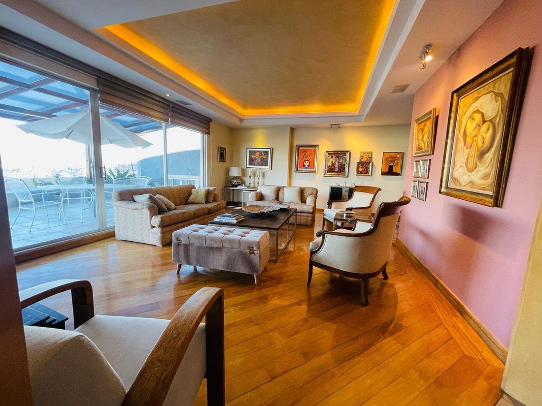 Appartamento a Quito, Provincia del Pichincha, Ecuador 1 - 19036768