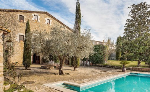 Country House in Sant Joan de Mollet, Catalonia, Spain 1