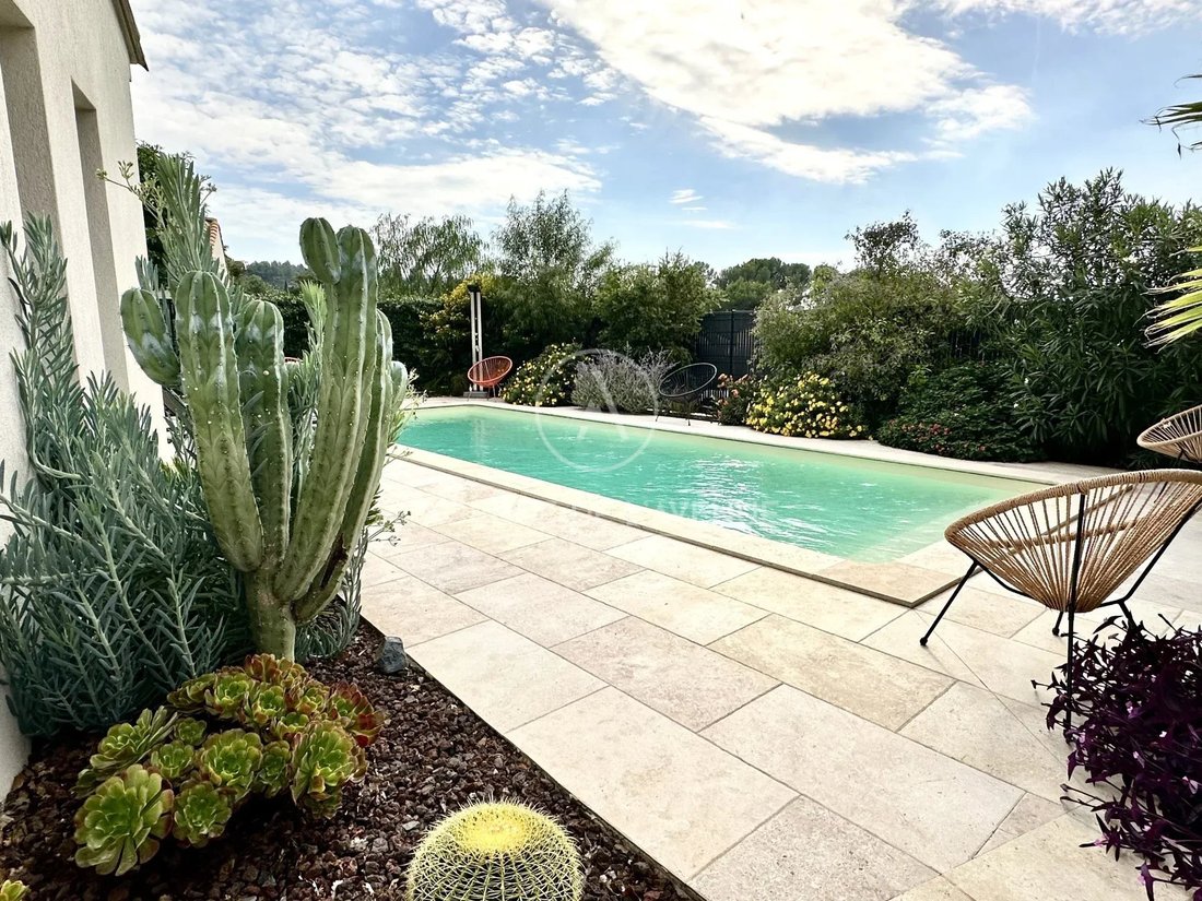 House in Le Castellet, Provence-Alpes-Côte d'Azur, France 2 - 19036913