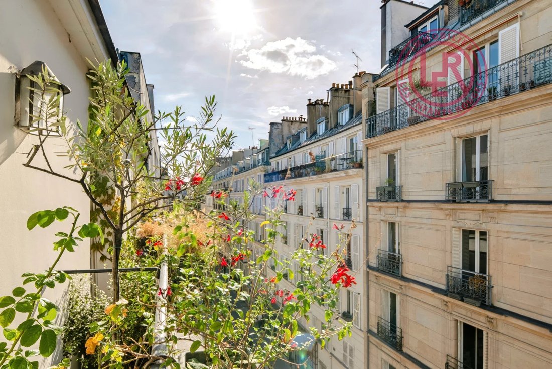 Apartment in Grange Aux Belles-Terrage, Paris 10e Arrondissement, Paris 4 - 19036950
