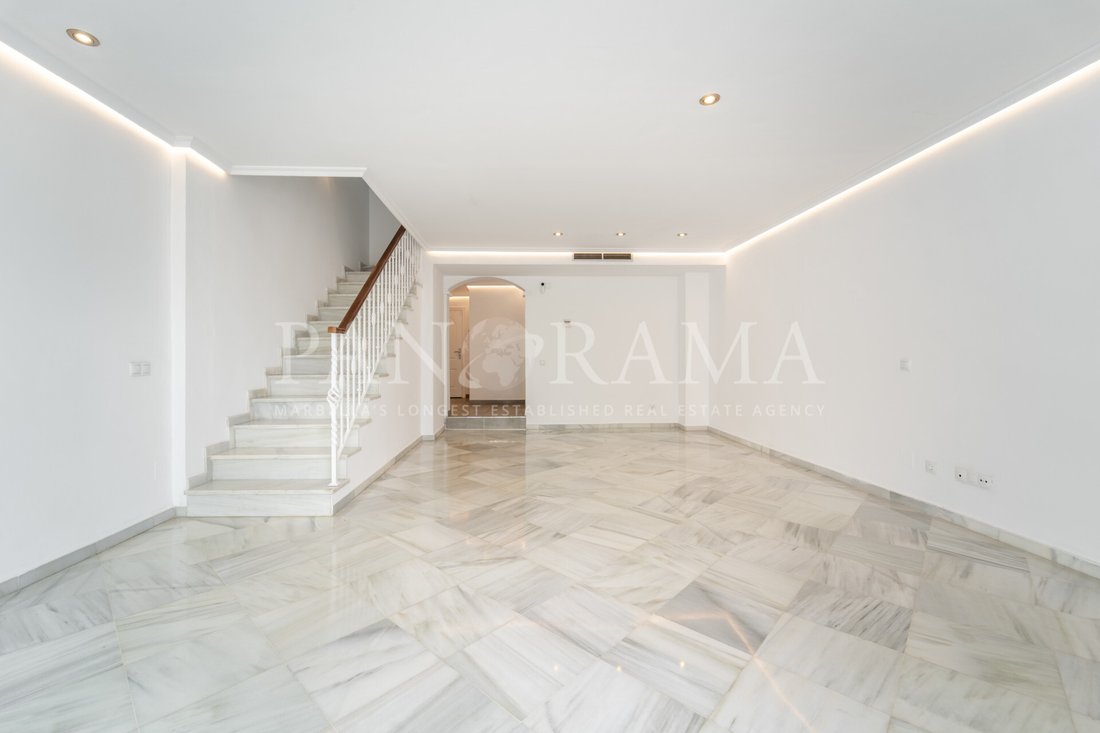 Townhouse in Marbella, Andalusia, Spain 4 - 19036848