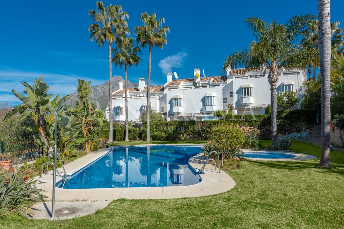 Townhouse in Marbella, Andalusia, Spain 3 - 19036848