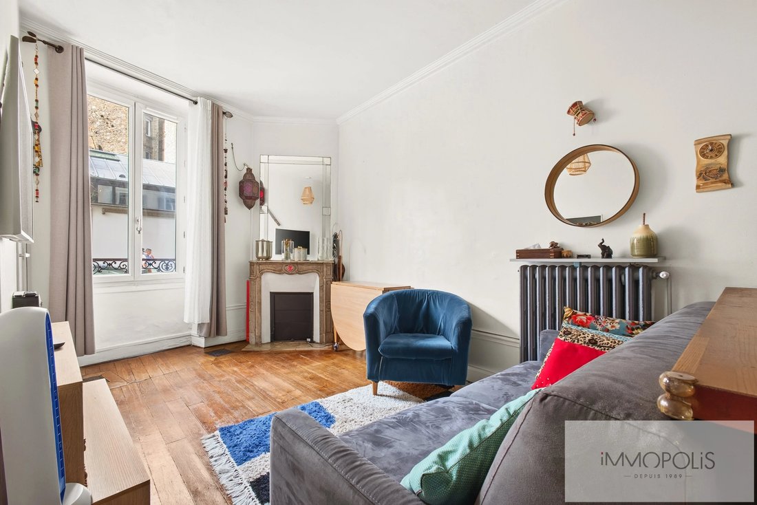Apartment in Montmartre, Paris 18e Arrondissement, Paris 2 - 19037023