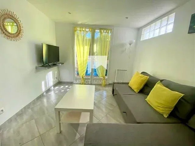House in Hyeres, Provence-Alpes-Côte d'Azur, France 5 - 17797294