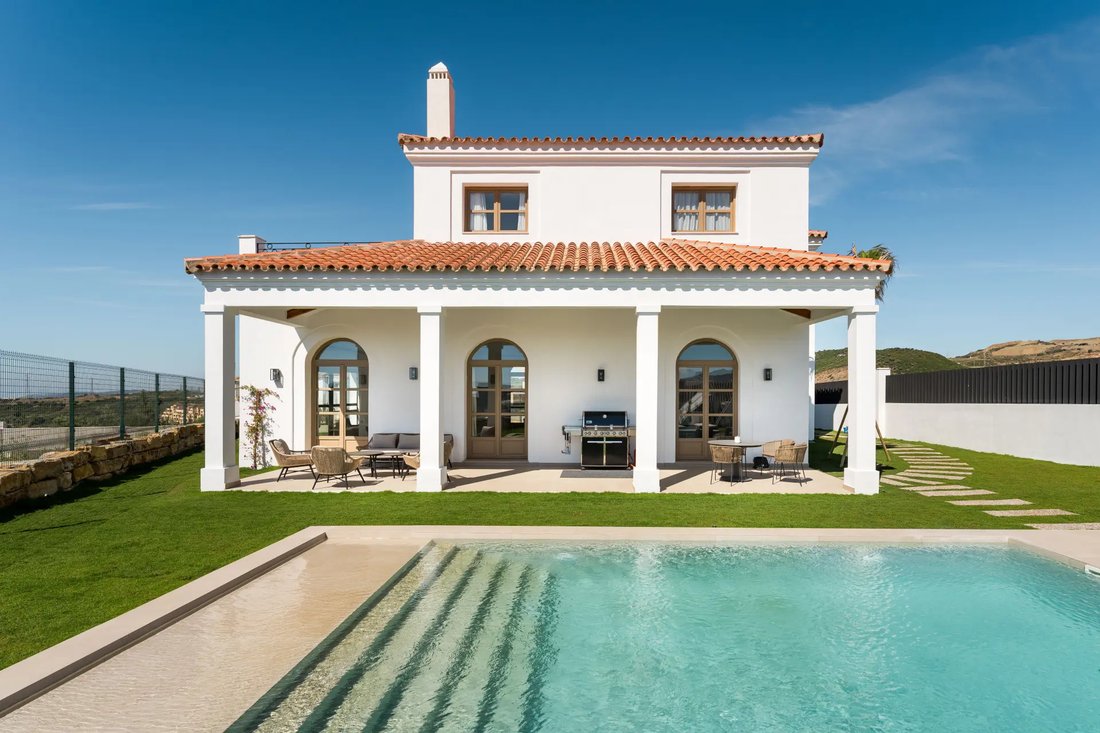 Villa in Estepona, Andalusia, Spain 1 - 19037052