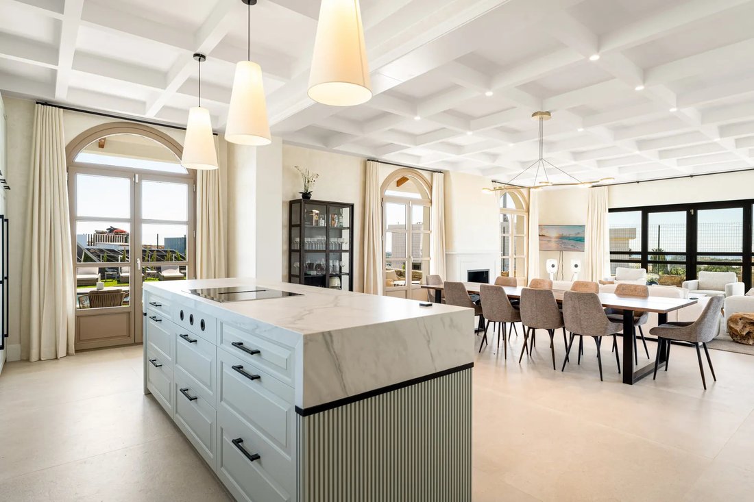 Villa in Estepona, Andalusia, Spain 5 - 19037052