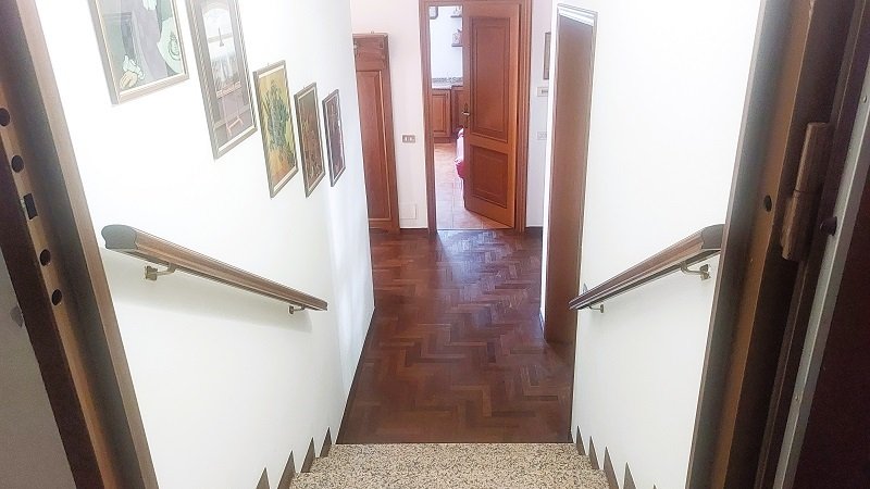 Villa in Centro, Varese, Lombardei 3 - 15778108