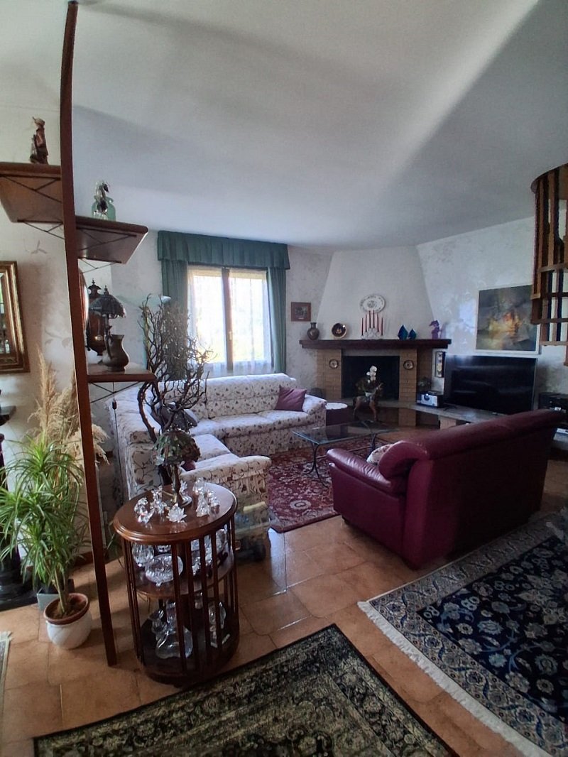 Villa à Erba, Lombardie, Italie 1 - 15359403