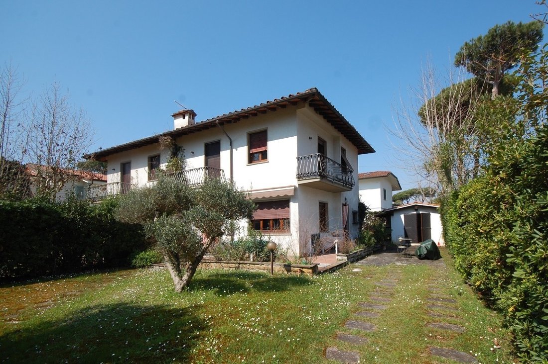 House in Centro, Forte dei Marmi, Tuscany 1 - 19036967