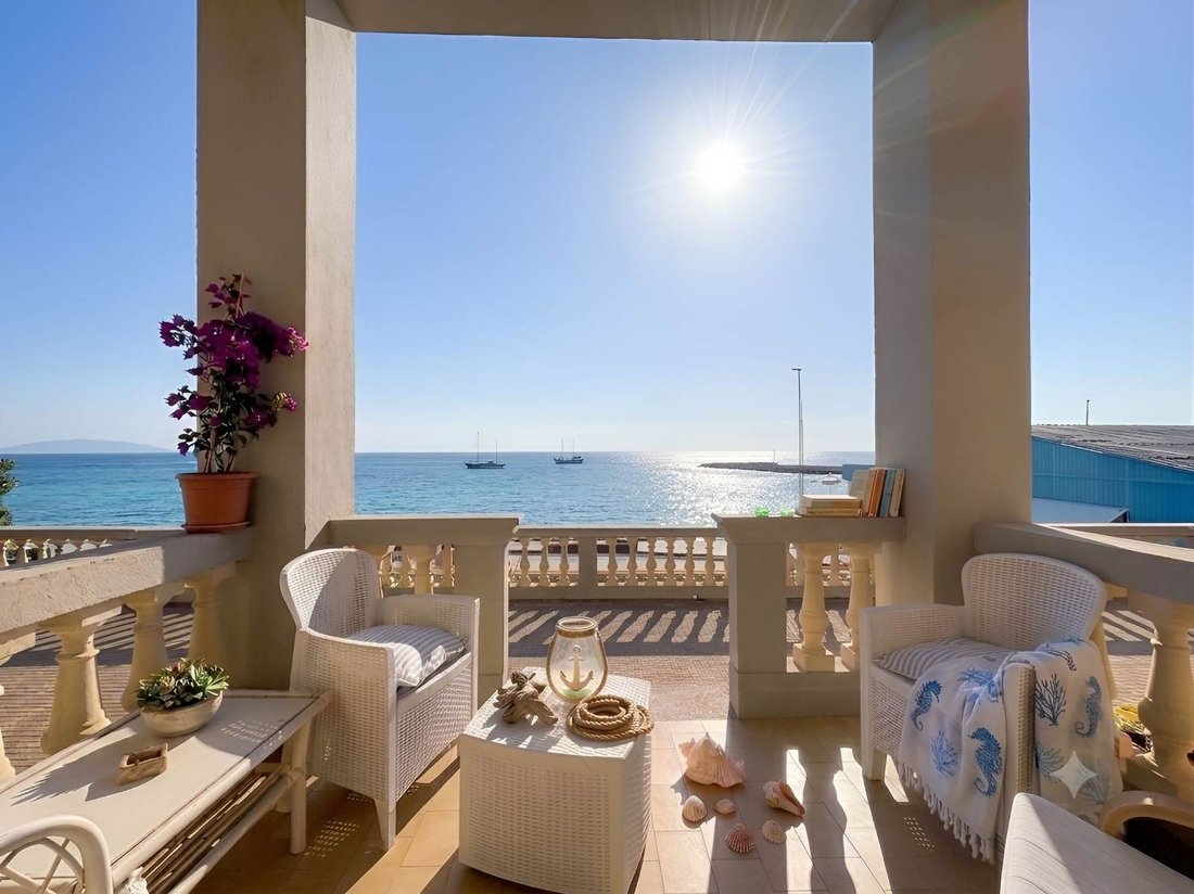 Townhouse in San Vincenzo, Tuscany, Italy 1 - 18311738