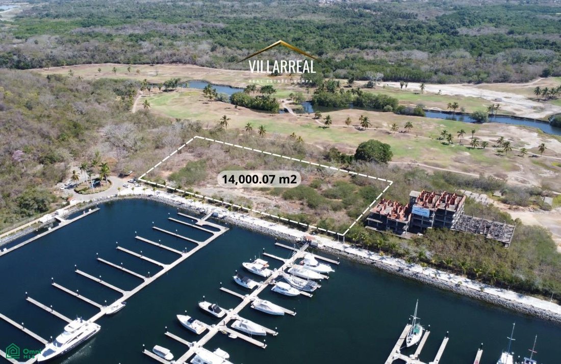 Land in Ixtapa Zihuatanejo, Guerrero, Mexico 5 - 18700814