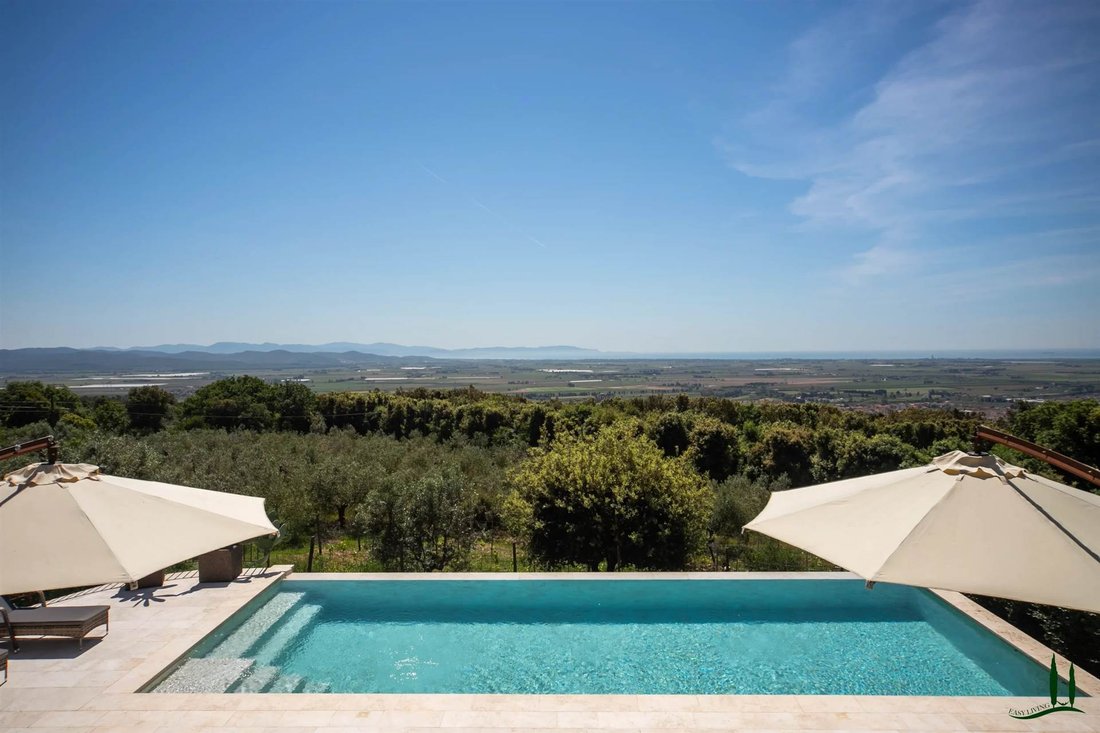 Villa in San Vincenzo, Tuscany, Italy 1 - 18591047
