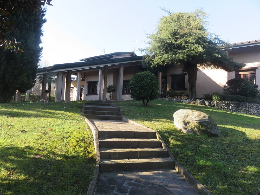 Villa en Inverigo, Lombardía, Italia 4 - 15359308