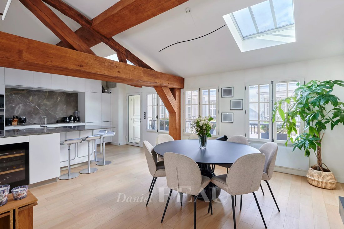 Apartment in Saint Thomas d'Aquin, Paris 7e Arrondissement, Paris 3 - 19036849