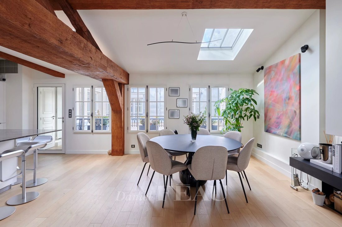 Apartment in Saint Thomas d'Aquin, Paris 7e Arrondissement, Paris 1 - 19036849