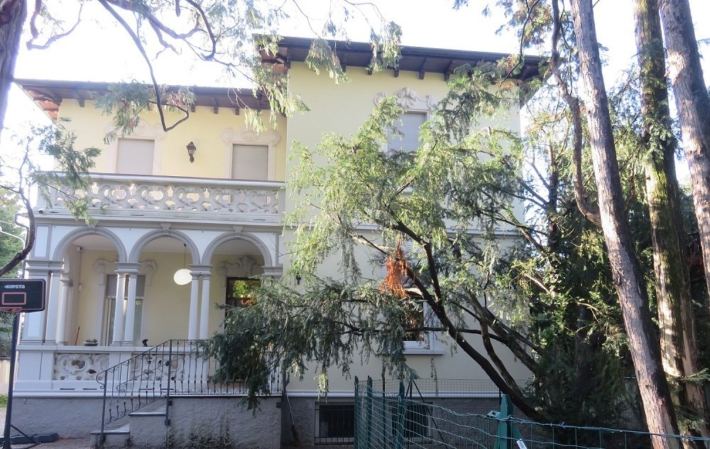 Villa in Venegono Superiore, Lombardei, Italien 5 - 15359088