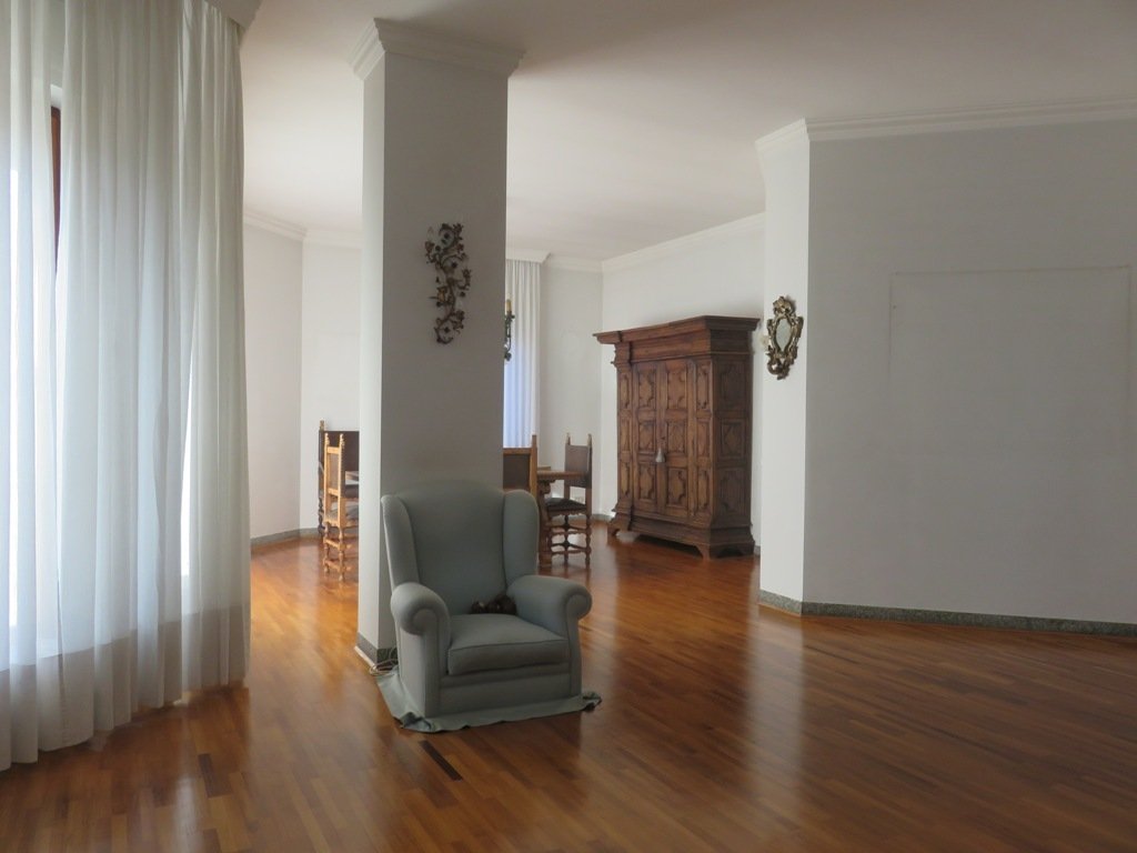 Villa a Laveno-Mombello, Lombardia, Italia 3 - 15359157